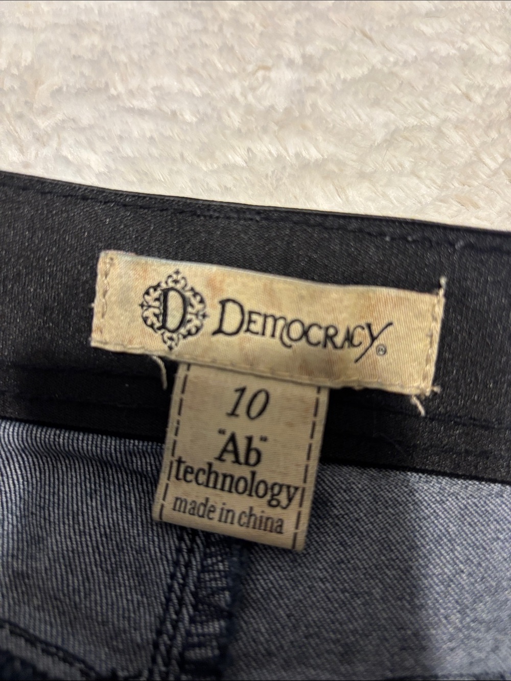 Democracy Women's Skinny Jeans in Dark Indigo Sz 10 - Picture 2 of 6